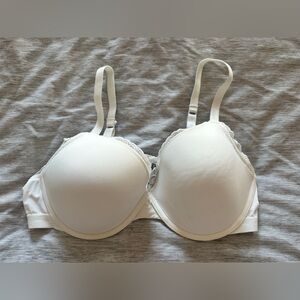 Aerie Classic White Bra with Lace Detail